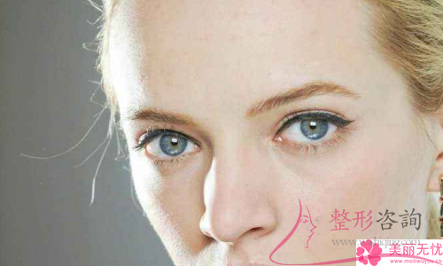 半切<a href=http://www.sbs17.com/listinfo-724-0.html target=_blank class=infotextkey>雙眼皮</a>花費(fèi)多少錢