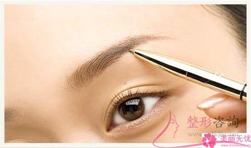 現(xiàn)在做<a href=http://www.sbs17.com/listinfo-655-0.html target=_blank class=infotextkey>切眉</a>(Eyebrow cutting）手術(shù)的價(jià)格是不是在5699元左右
