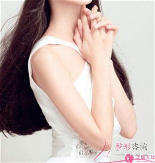 冰點<a href=http://www.sbs17.com/listinfo-665-0.html target=_blank class=infotextkey>脫唇毛</a>后為何會發(fā)生微紅