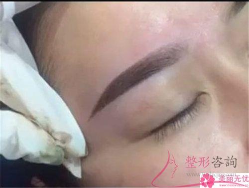 這幾種做眉毛的價(jià)錢MM們清楚嗎