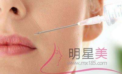 臉上下巴突然長(zhǎng)了好多痘痘