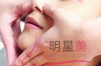 額頭低的人適合什么發(fā)型視頻