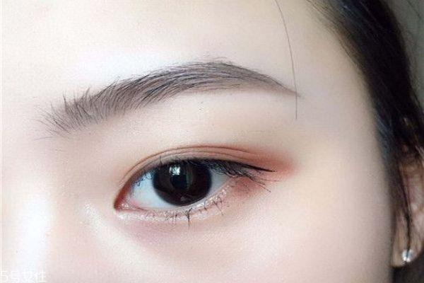 割<a href=http://www.sbs17.com/listinfo-724-0.html target=_blank class=infotextkey>雙眼皮</a>為什么會(huì)回縮 全切<a href=http://www.sbs17.com/listinfo-724-0.html target=_blank class=infotextkey>雙眼皮</a>回縮了