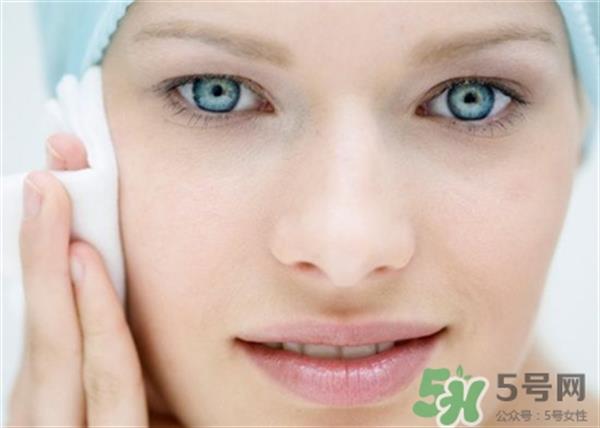 果酸換膚可以<a href=http://www.sbs17.com/listinfo-769-0.html target=_blank class=infotextkey>去黑頭</a>嗎?果酸換膚能<a href=http://www.sbs17.com/listinfo-769-0.html target=_blank class=infotextkey>去黑頭</a>嗎?