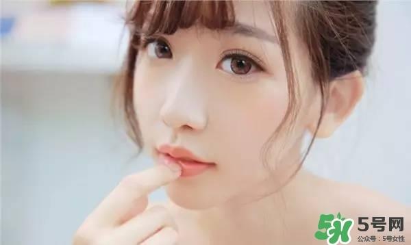割<a href=http://www.sbs17.com/listinfo-724-0.html target=_blank class=infotextkey>雙眼皮</a>的危害嗎?割<a href=http://www.sbs17.com/listinfo-724-0.html target=_blank class=infotextkey>雙眼皮</a>的危害