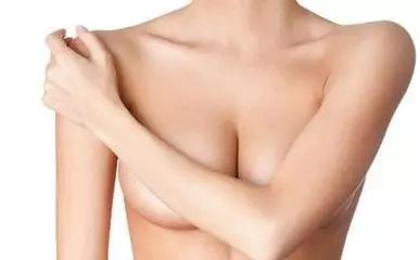 巨乳癥的形成原因，乳房縮小的方法