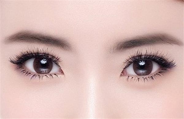 單眼皮貼<a href=http://www.sbs17.com/listinfo-724-0.html target=_blank class=infotextkey>雙眼皮</a>貼怎么做