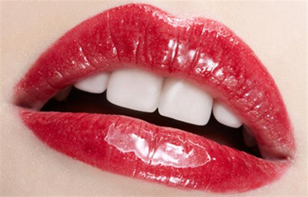 牙齒<a href=http://www.sbs17.com/listinfo-827-0.html target=_blank class=infotextkey>瓷貼面</a>貴不貴