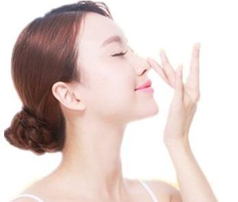 硅膠鼻部多項(xiàng)術(shù)后注意事項(xiàng)