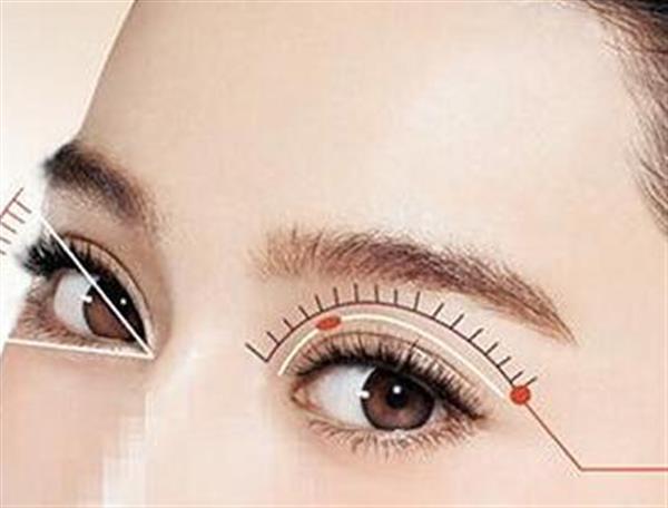 埋線<a href=http://www.sbs17.com/listinfo-724-0.html target=_blank class=infotextkey>雙眼皮</a>腫怎么消腫