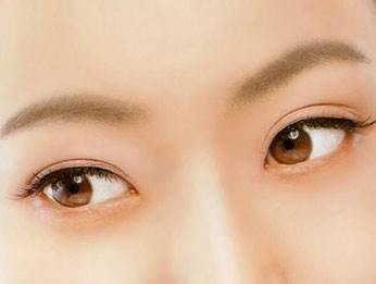 割完<a href=http://www.sbs17.com/listinfo-724-0.html target=_blank class=infotextkey>雙眼皮</a>多久消腫