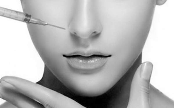 下巴<a href=http://www.sbs17.com/listinfo-10-0.html target=_blank class=infotextkey>整形價(jià)格</a>