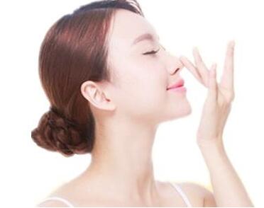 <a href=http://www.sbs17.com/listinfo-737-0.html target=_blank class=infotextkey>隆鼻</a>修復(fù)術(shù)后注意事項(xiàng)