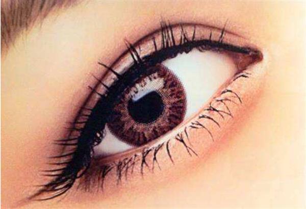 割<a href=http://www.sbs17.com/listinfo-724-0.html target=_blank class=infotextkey>雙眼皮</a>眼皮里硬硬的是怎么回事