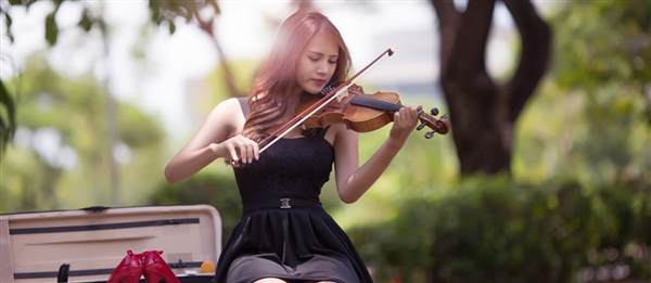 求美者如何選擇合適自己的<a href=http://www.sbs17.com/listinfo-829-0.html target=_blank class=infotextkey>烤瓷牙</a>？
