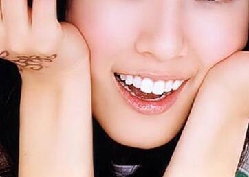 鈀金<a href=http://www.sbs17.com/listinfo-829-0.html target=_blank class=infotextkey>烤瓷牙</a>術(shù)后注意事項