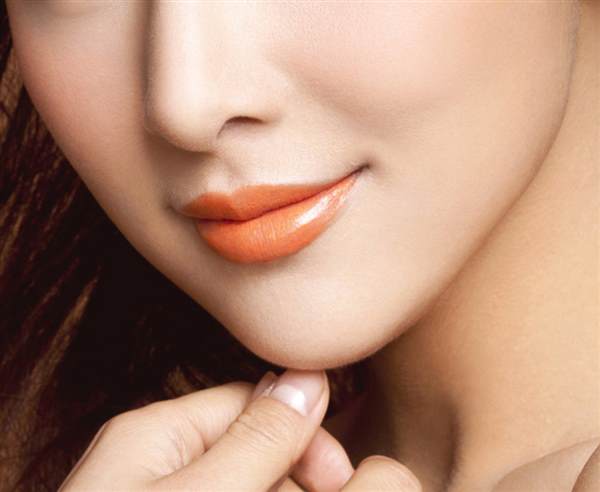 自體脂肪<a href=http://www.sbs17.com/listinfo-737-0.html target=_blank class=infotextkey>隆鼻</a>后遺癥