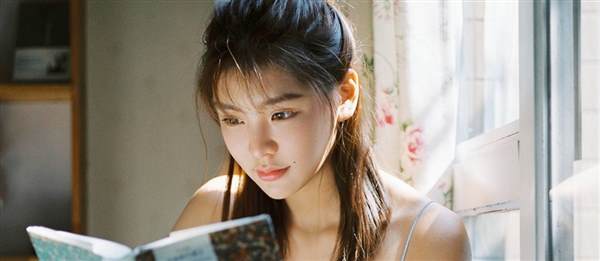 貼<a href=http://www.sbs17.com/listinfo-724-0.html target=_blank class=infotextkey>雙眼皮</a>貼眼皮松弛 四招教你恢復(fù)緊致眼皮
