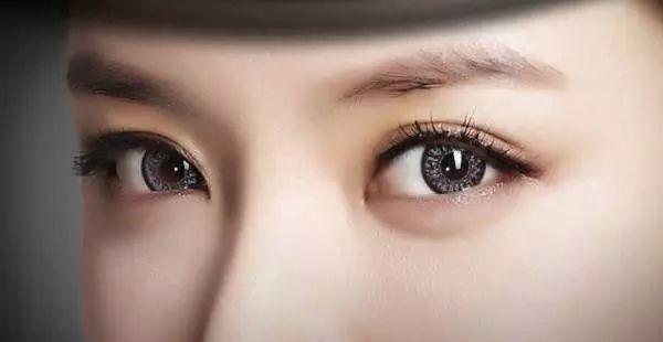 做<a href=http://www.sbs17.com/listinfo-724-0.html target=_blank class=infotextkey>雙眼皮</a>手術(shù)多久恢復(fù)