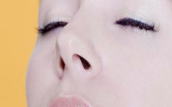 膨體<a href=http://www.sbs17.com/listinfo-737-0.html target=_blank class=infotextkey>隆鼻</a>能持續(xù)多久?