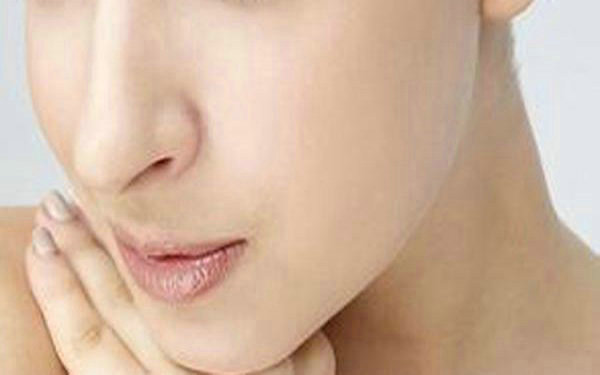 面部刮痧真的能<a href=http://www.sbs17.com/listinfo-631-0.html target=_blank class=infotextkey>瘦臉</a>嗎?
