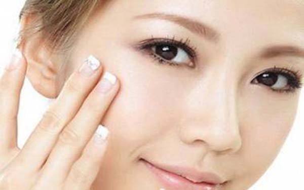 <a href=http://www.sbs17.com/listinfo-652-0.html target=_blank class=infotextkey>眉毛種植</a>術(shù)的原理及術(shù)后效果